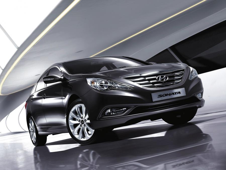  Hyundai Sonata 2009 года  (фото 32 из 40)